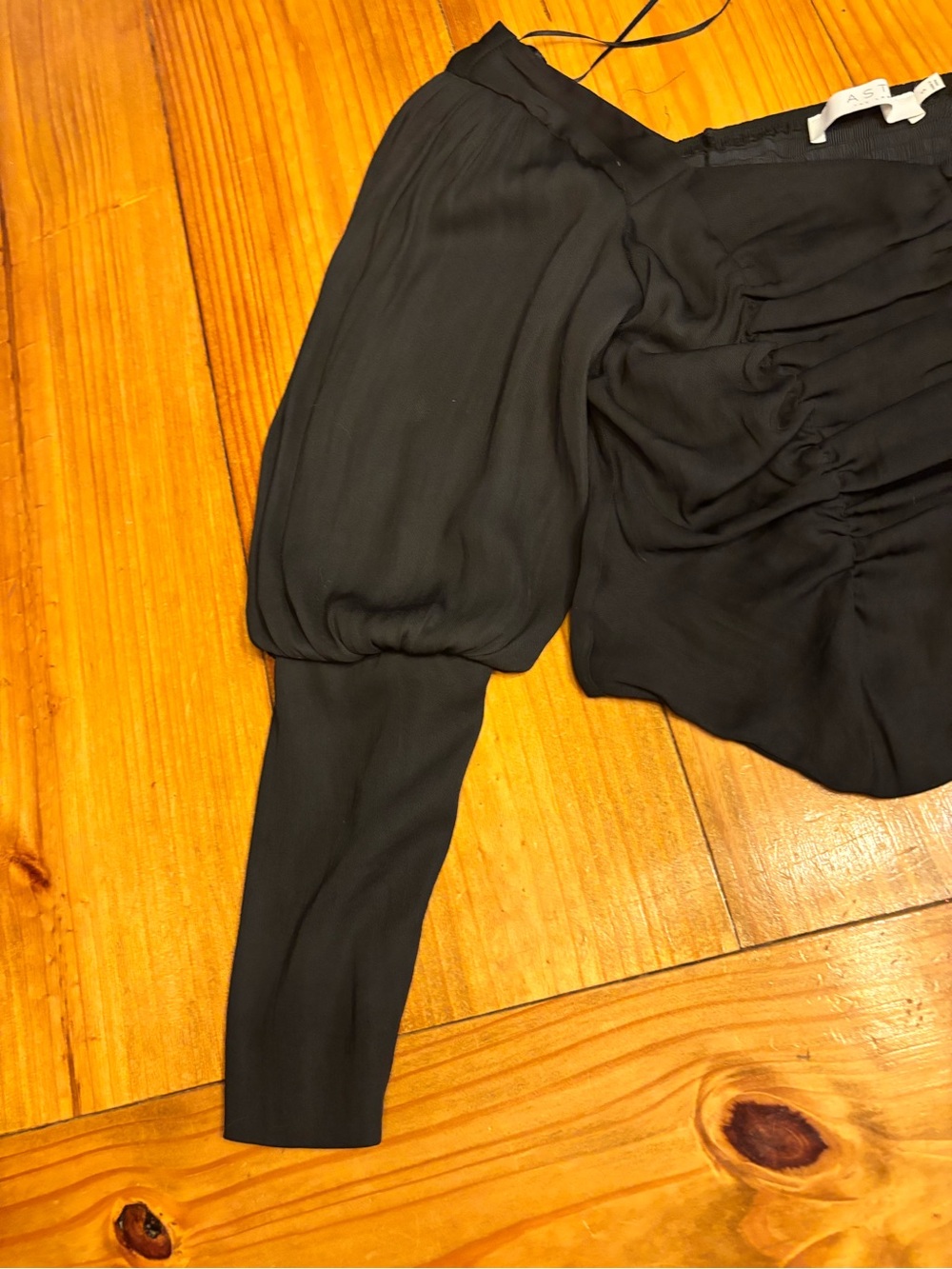 Astr Black Ruched Button-Front Puff Sleeve Blouse - Picture 2 of 4